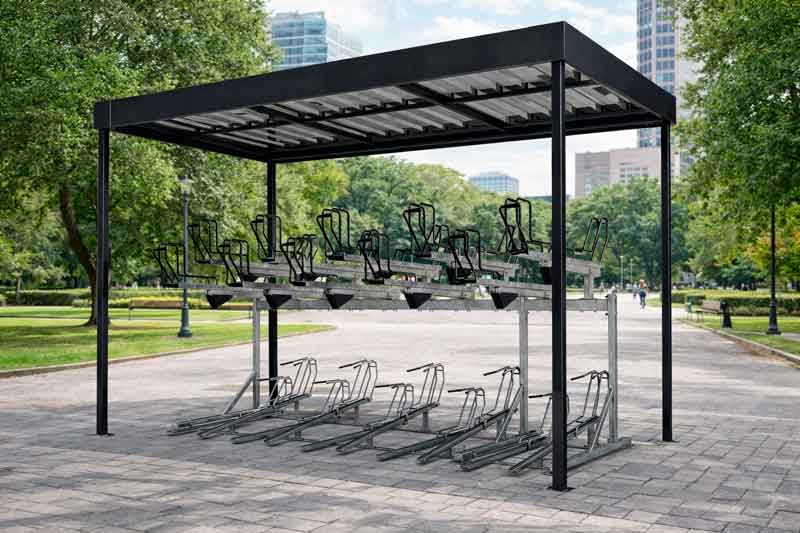 Aparcamiento cubierto para bicicletas en entorno urbano